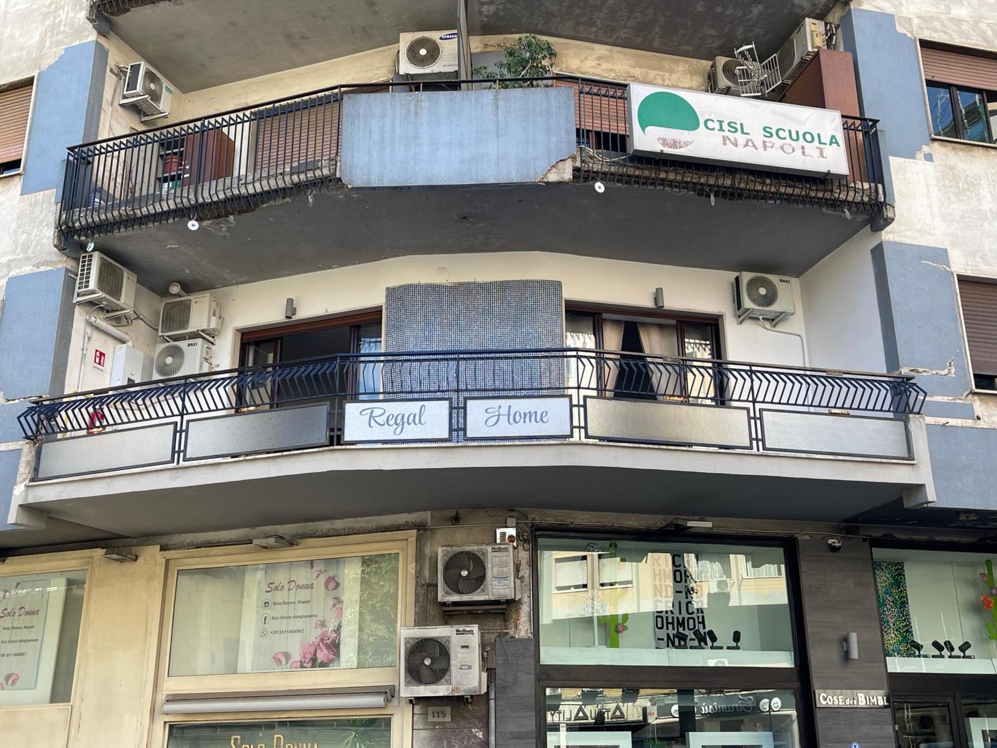 Regal * Naples
